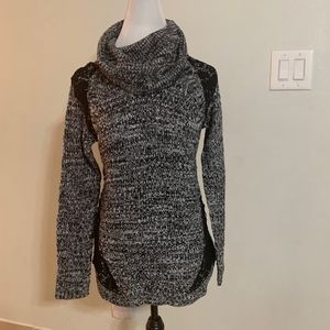 NWT Dressbarn Cowl neck gray pullover knit sweater